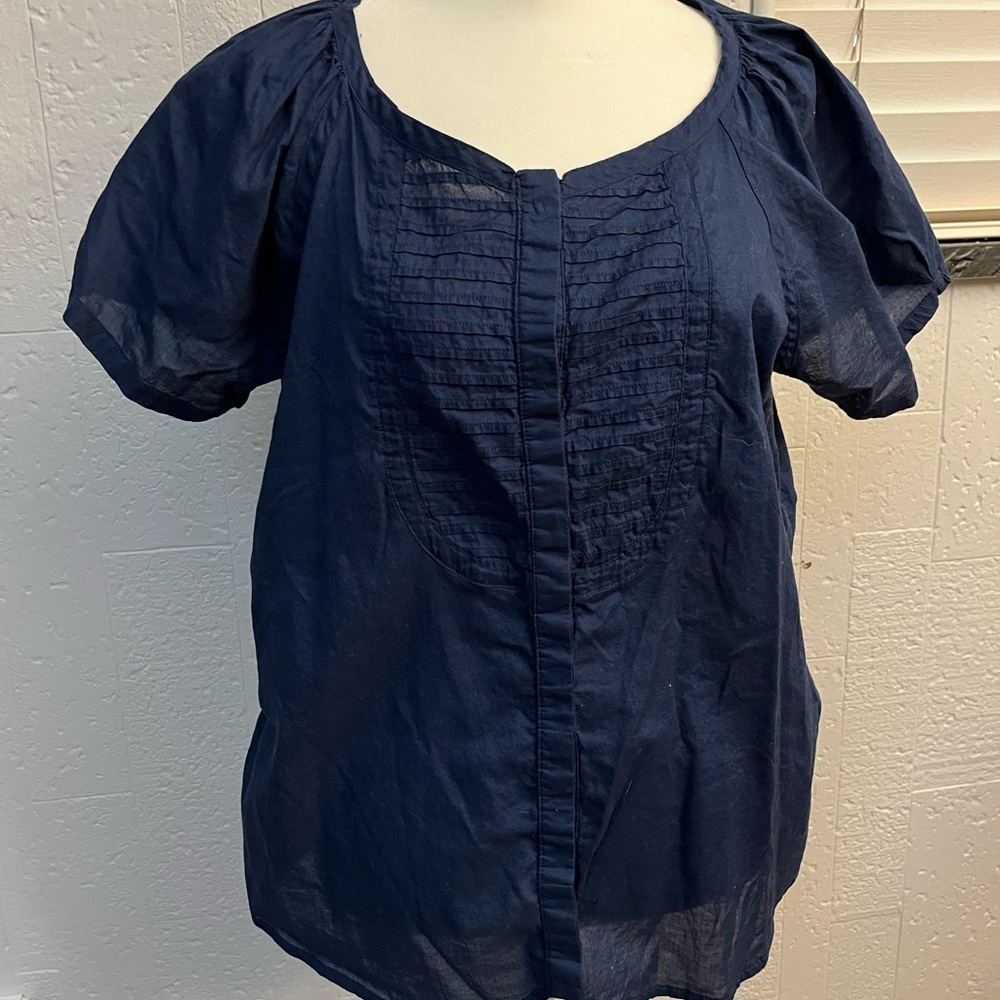 Lightweight blue top